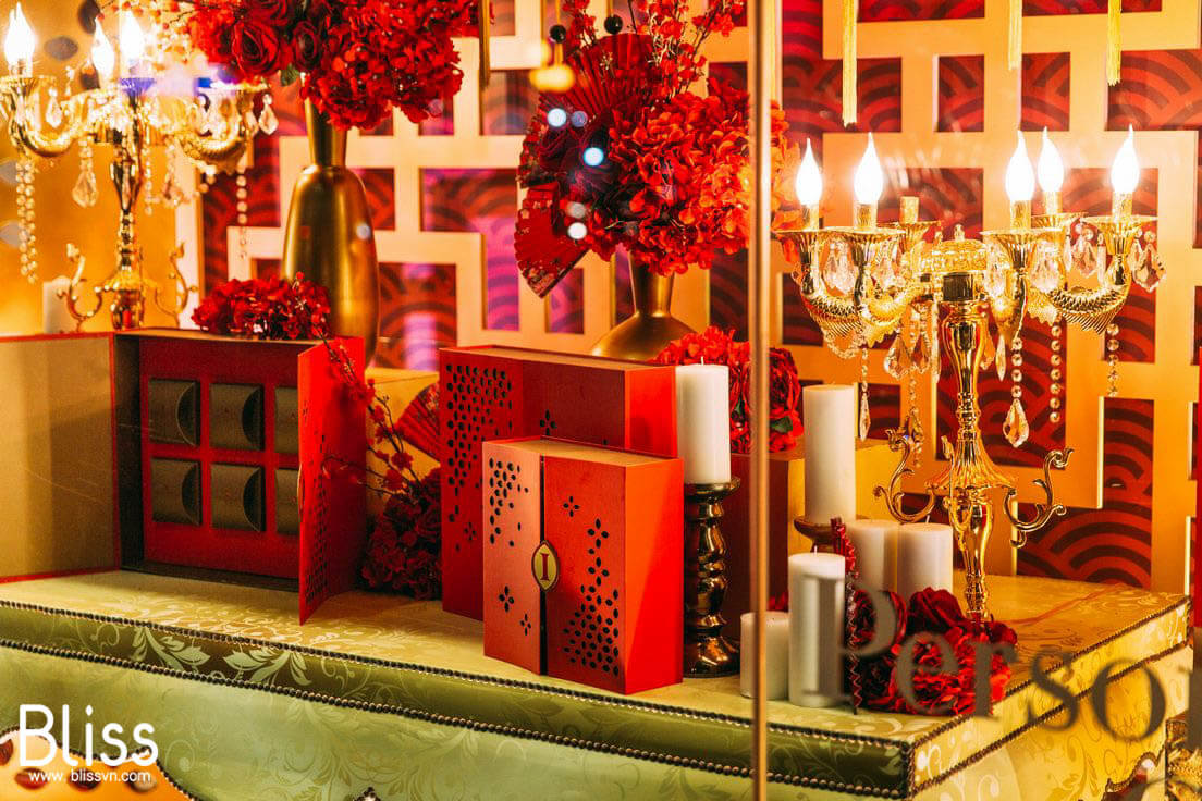 Nghệ thuật Window Display: Làm thế nào để kể câu chuyện thương hiệu qua tủ kính?