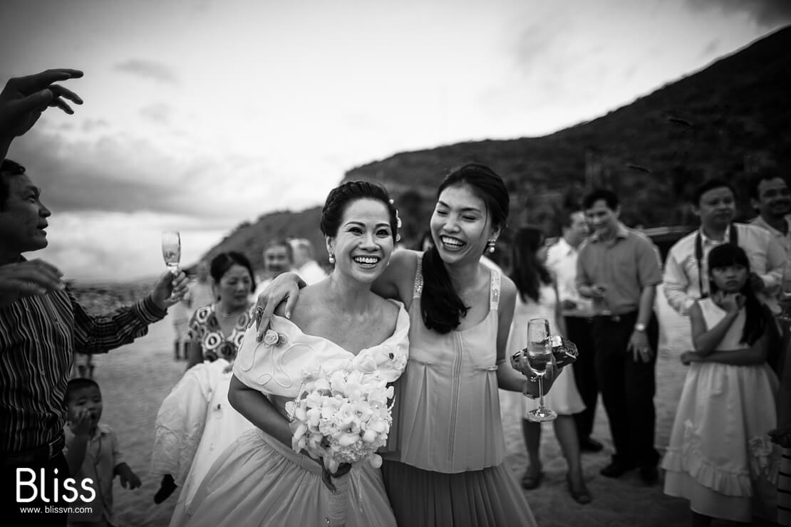 trang trí tiệc cưới bãi biển mia resort nha trang bliss wedding planner, destination beach wedding in nha trang vietnam