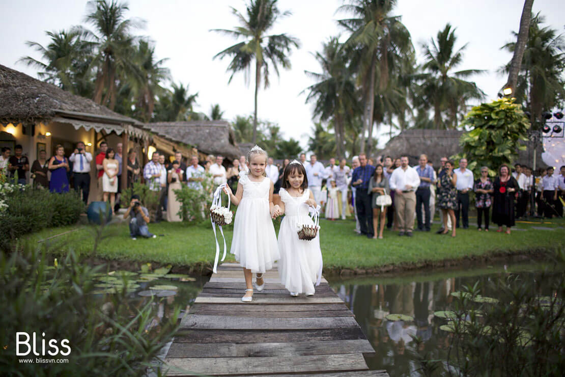 trang trí tiệc cưới ngoài trời bliss wedding việt nam