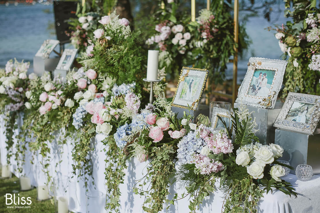 wedding reception table by bliss wedding planner vietnam