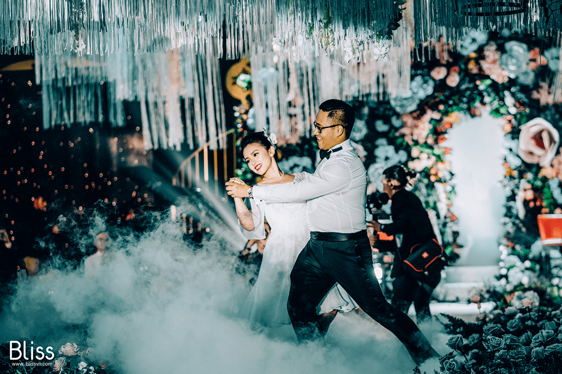 trang trí tiệc cưới cao cấp tại the reverie saigon bliss wedding planner việt nam