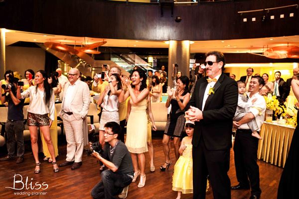 Tổ chức tiệc cưới: Làm sao để không khí tiệc thêm vui?