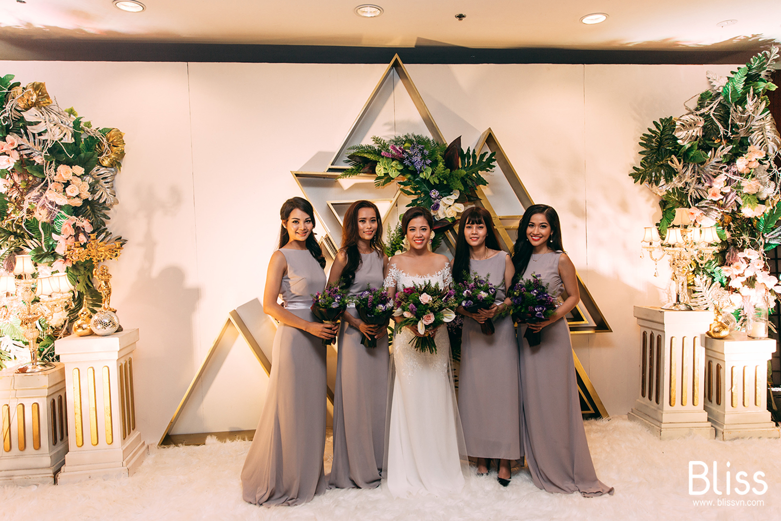 REAL WEDDING: Sweet Tropical - Tiệc cưới phong cách Tropical cho cô dâu miền nhiệt đới