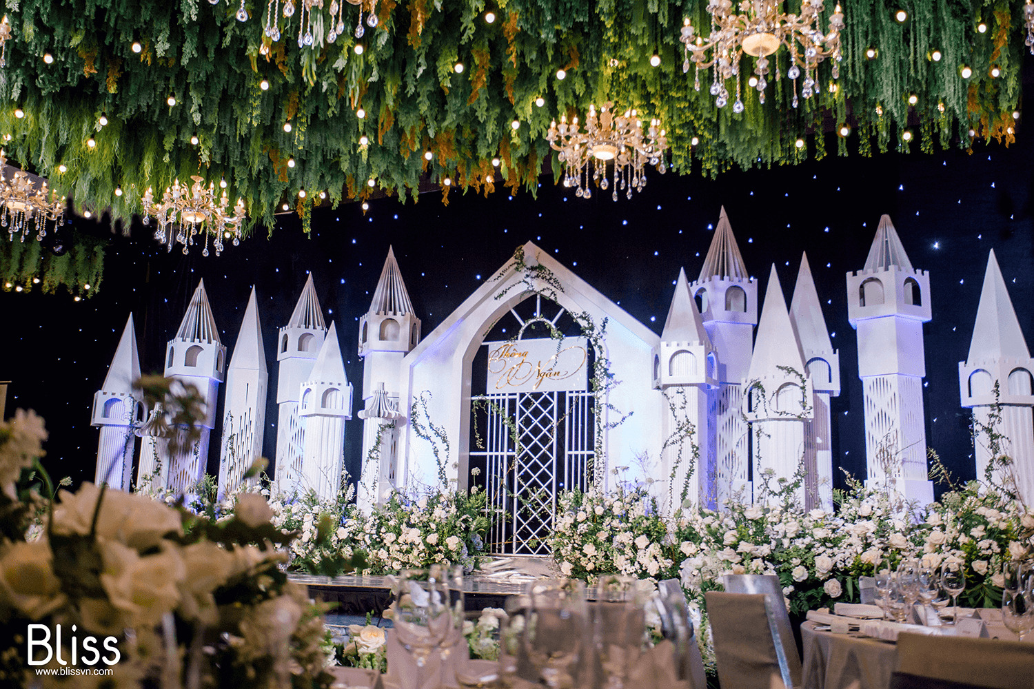 luxury wedding decoration vietnam, trang trí tiệc cưới cao cấp, bliss wedding Vietnam