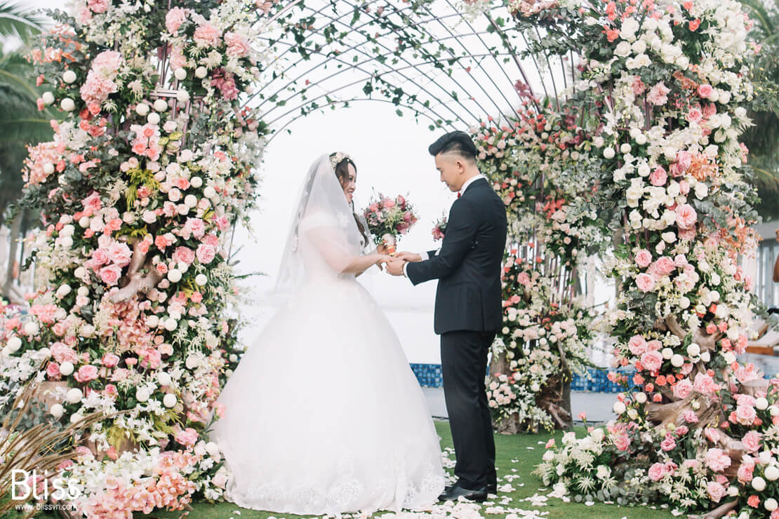 Outdoor Garden Wedding In Da Lat - Record Memorable Moments