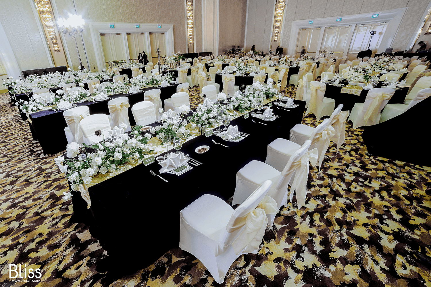 ballroom-su-kien-ki-niem-20-nam-thanh-lap-tai-the-grand-ho-tram-strip-bliss-wedding-event-vietnam