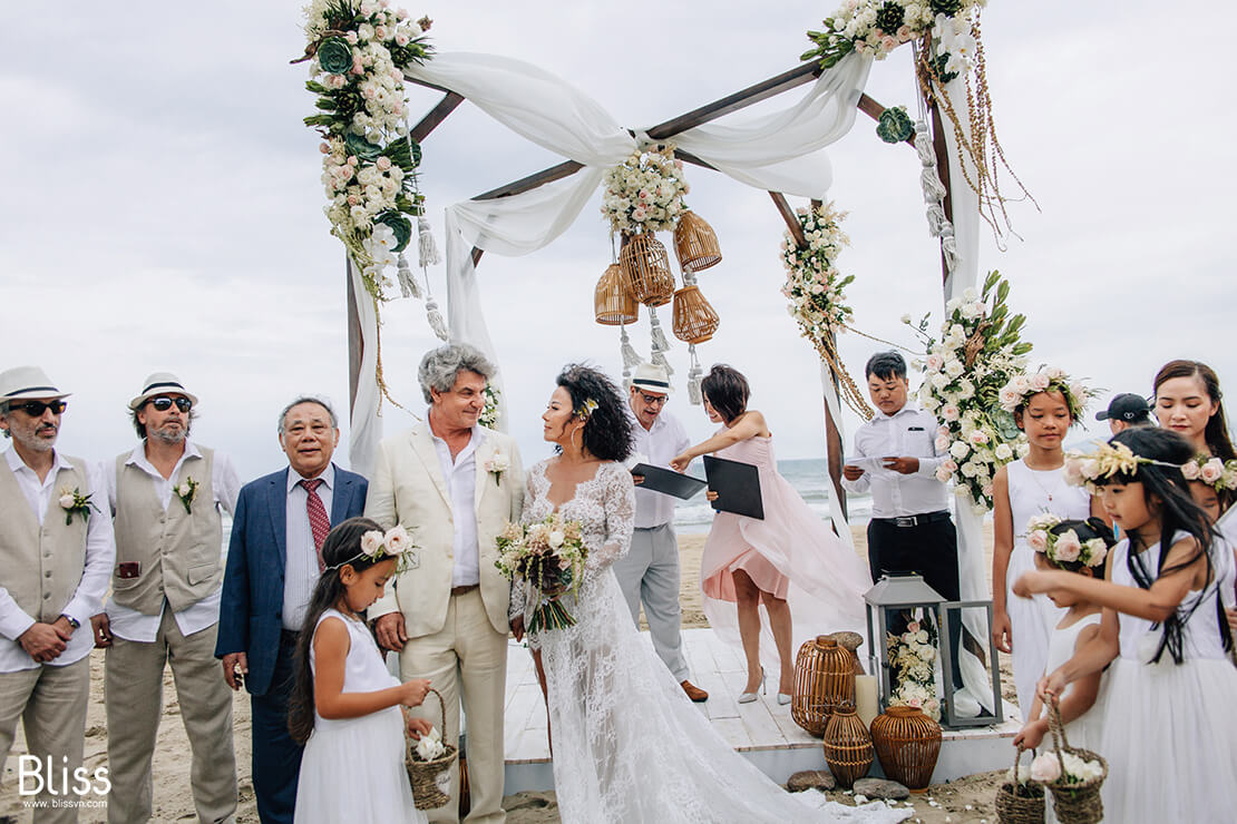 Beach wedding in phan thiet