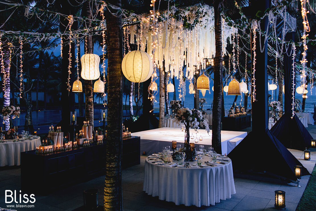 beach wedding in hoi an