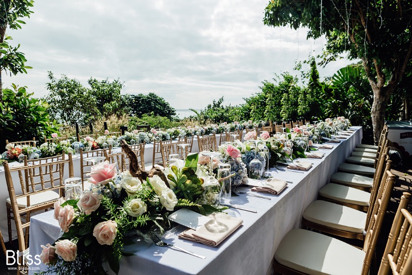 beach wedding in Phu Quoc