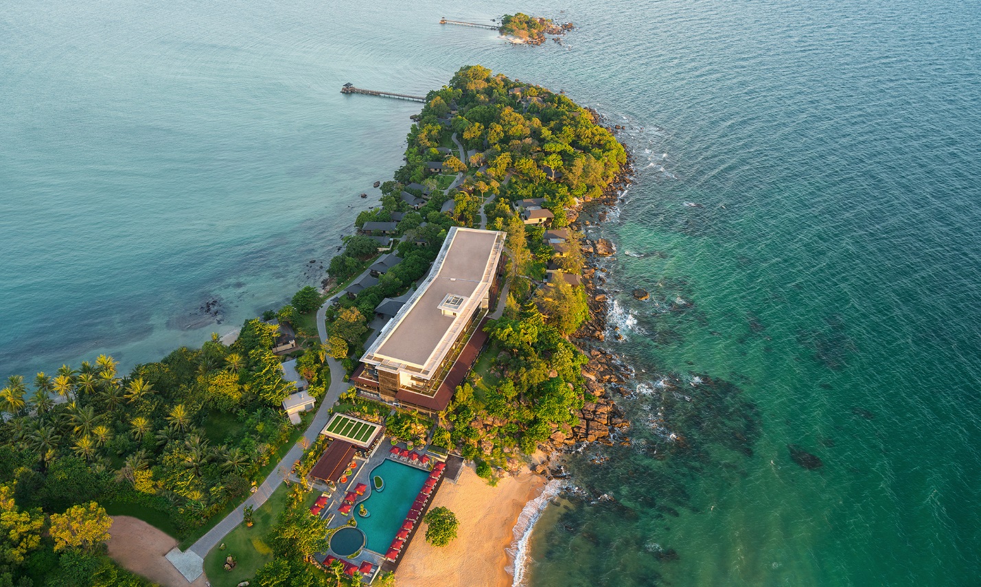 beach wedding in Phu Quoc