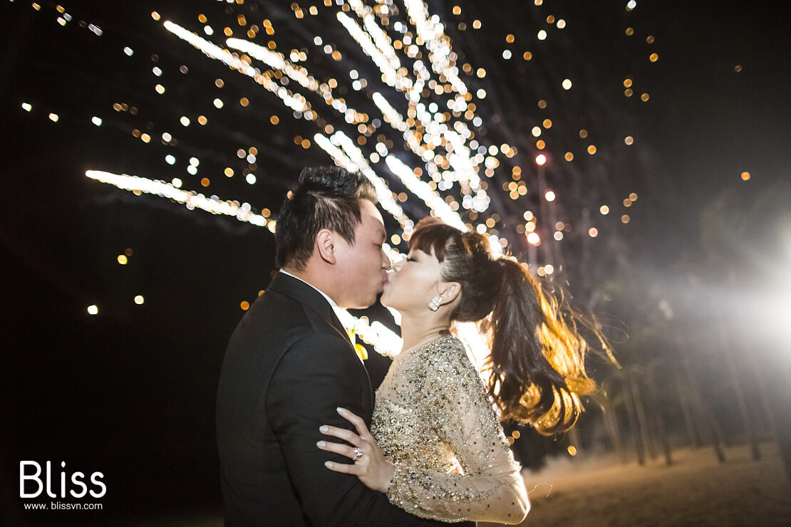 Vietnam beach wedding decoration