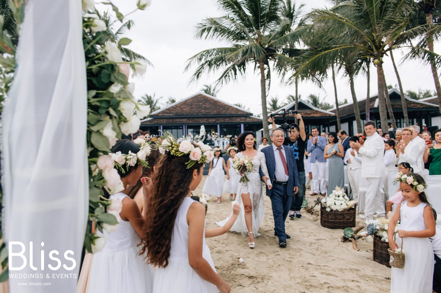 Vietnam beach wedding decoration