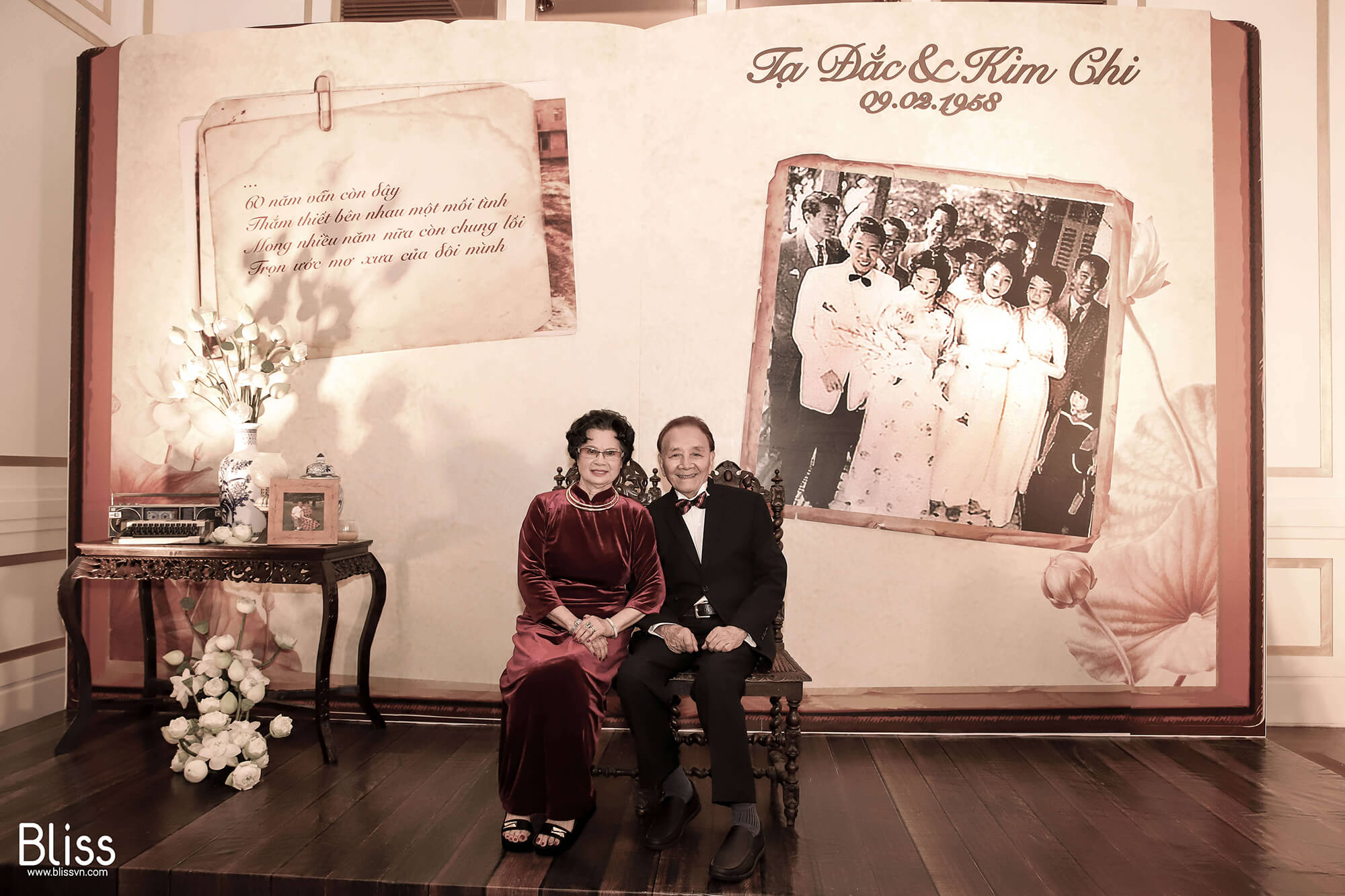 2000 bông sen được tái hiện lại trong tiệc kỉ niệm 60 năm ngày cưới của ông  bà Tạ Đắc – Kim Chi - Bliss Việt Nam - Trang trí tiệc cưới