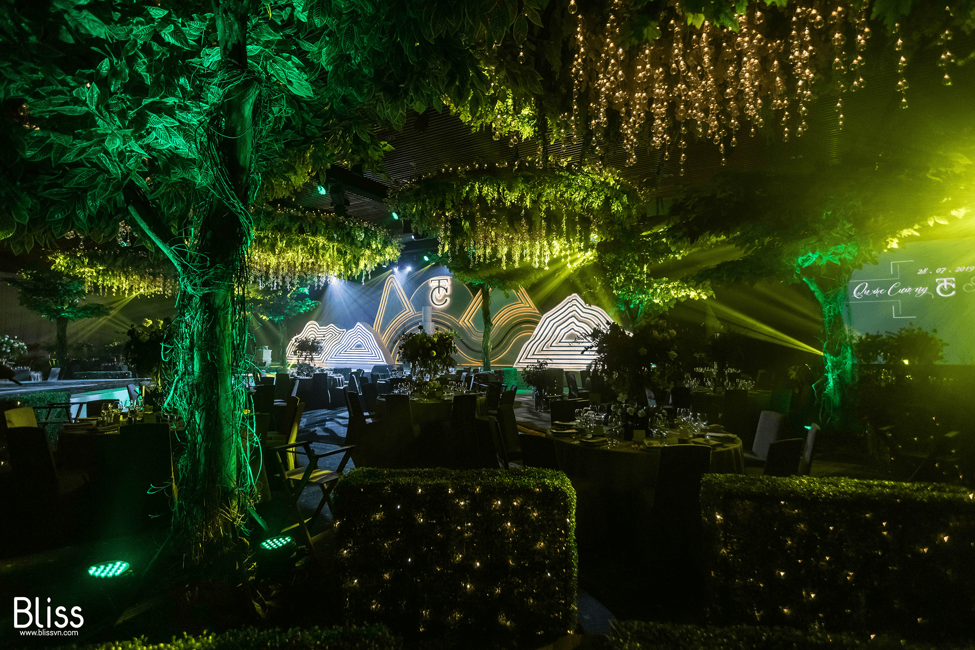 Luxury wedding decoration in vietnam, bliss wedding event vietnam