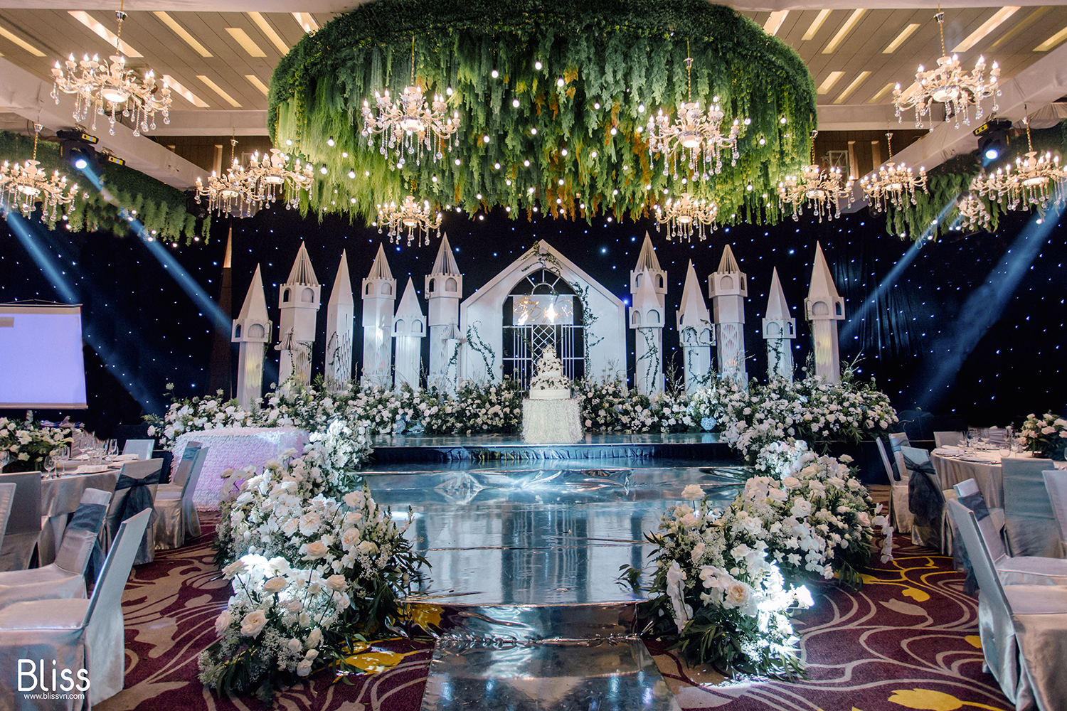 Trang trí tiệc cưới tại Intercontinental Nha Trang - Bliss Wedding Planner Vietnam