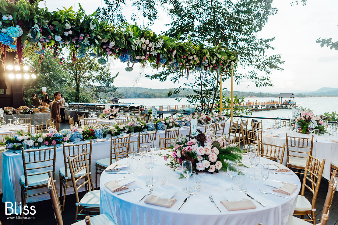 beach-wedding-in-vietnam