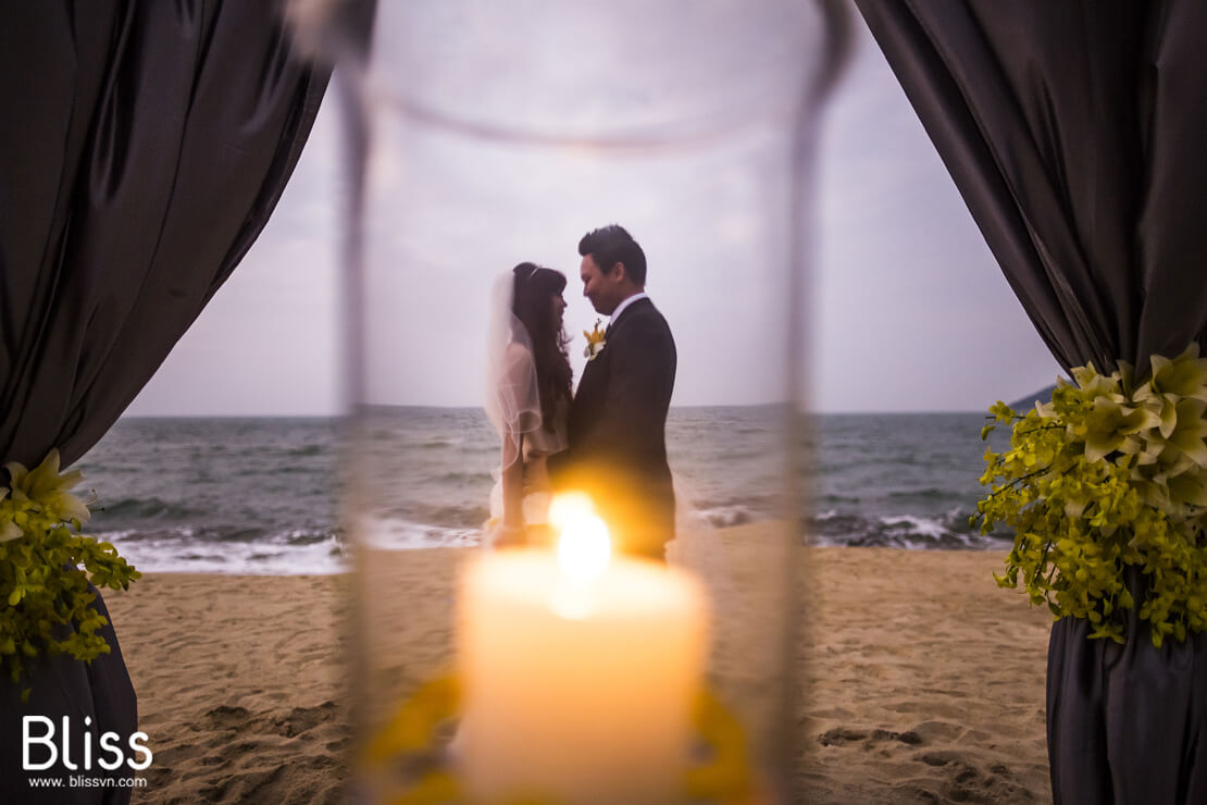 Vietnam beach wedding decoration