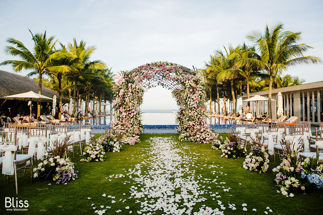 tiệc cưới bãi biển nam an retreat đà nẵng - Top resort tổ chức tiệc cưới bãi biển tại Việt Nam